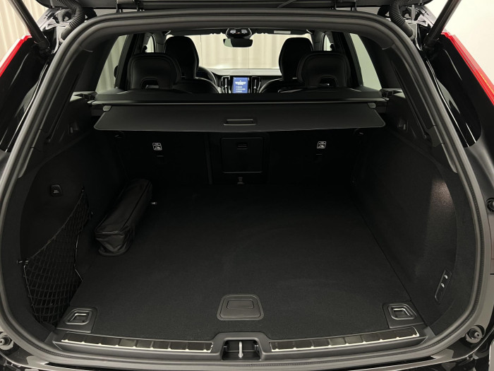 Volvo XC60 B5 AWD AUT PLUS BLACK EDITION