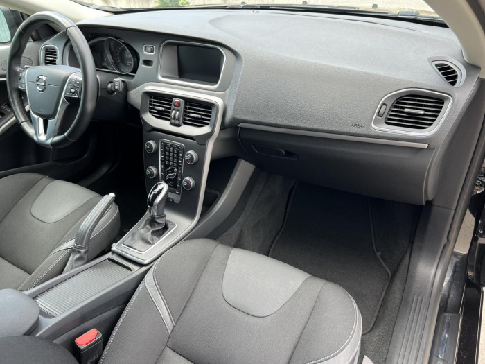Volvo V40 D2 MOMENTUM Aut 1.maj. 2.0 d Momentum