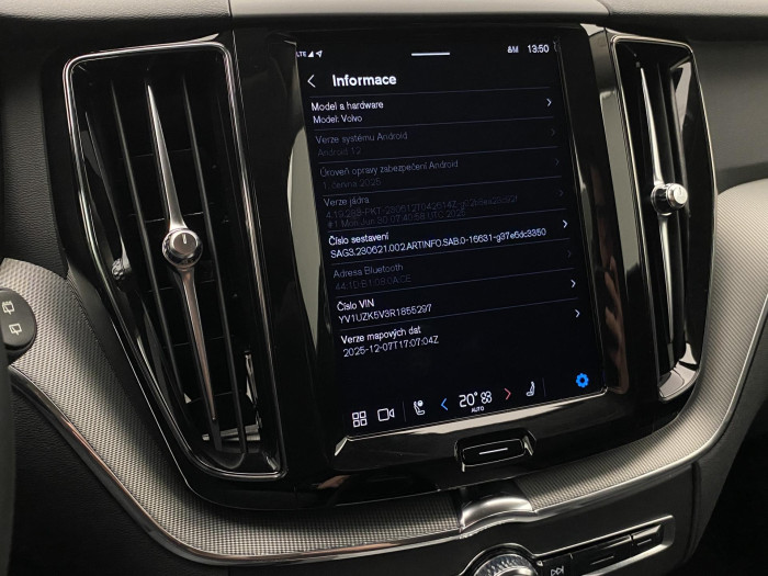 Volvo XC60 B4 AWD DARK PLUS AUT