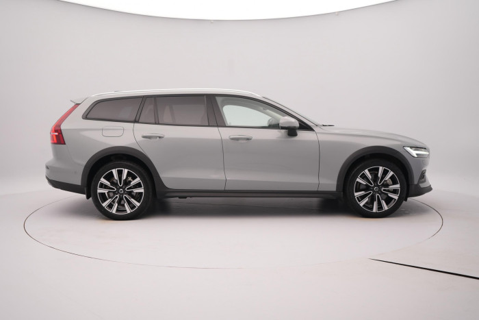 Volvo V60 CC B5 AWD PLUS AUT 1.maj