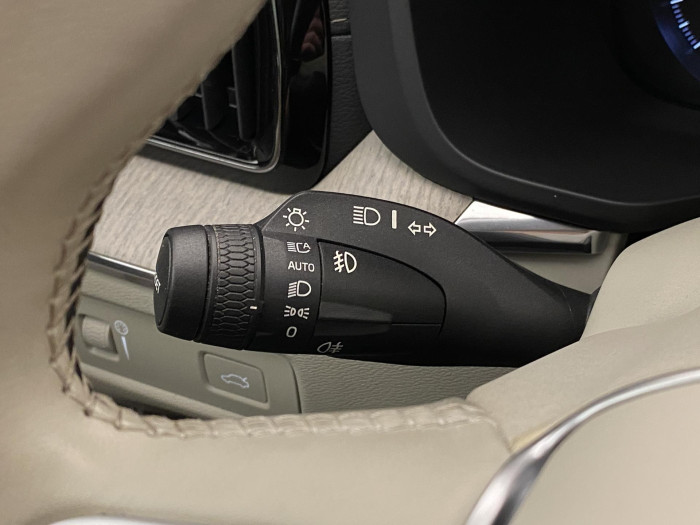 Volvo XC60 B5 AWD INSCRIPTION AUT