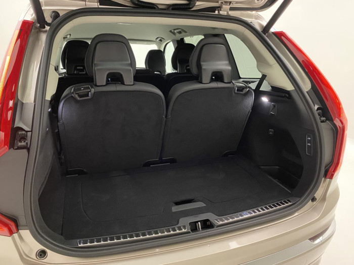 Volvo XC90 B5 AWD AUT BRIGHT PLUS 7míst 2.0 Plus