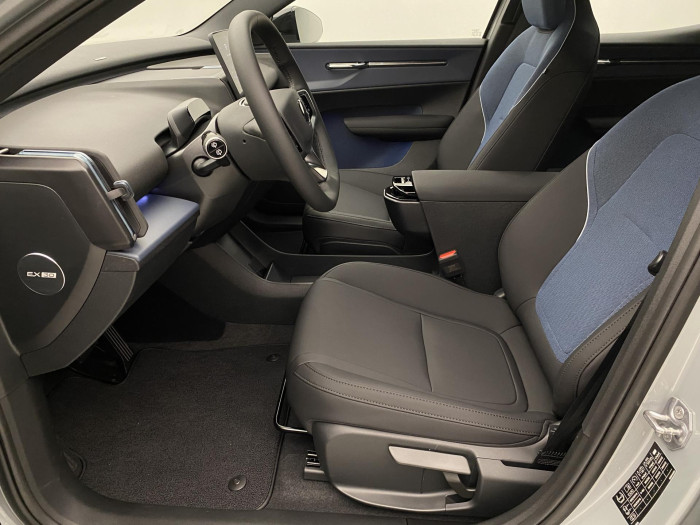 Volvo EX30 PURE ELECTRIC SINGLE PLUS