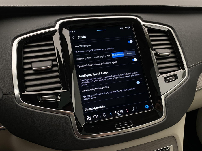Volvo XC90 T8 AWD ULTRA DARK AUT CZ 7m