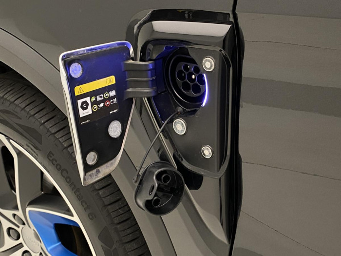 Lynk & Co 01 PHEV DCT AUT 1.maj