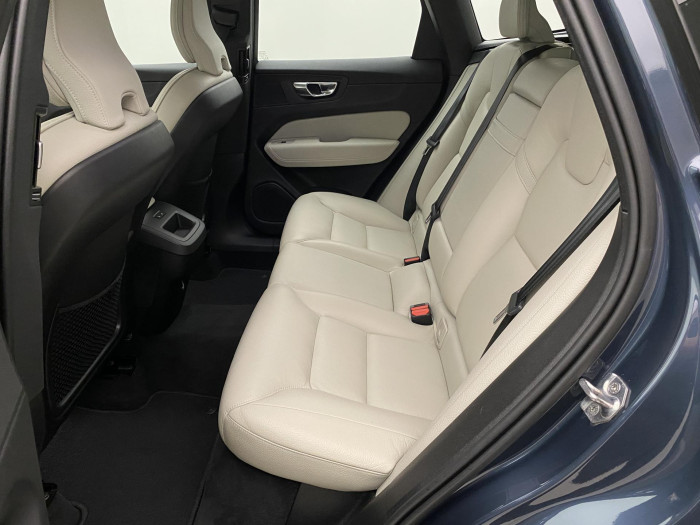 Volvo XC60 B4 AWD INSCRIPTION AUT