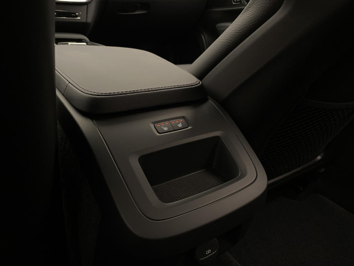 Volvo V90 CC B4 AWD PLUS AUT CZ 1.maj