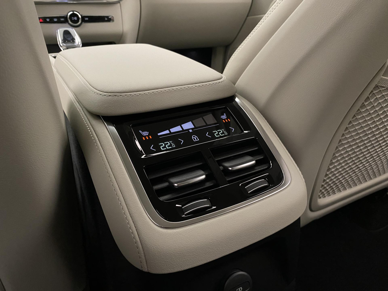 Volvo XC90 T8 AWD RECHARGE BRIGHT PLUS 7m