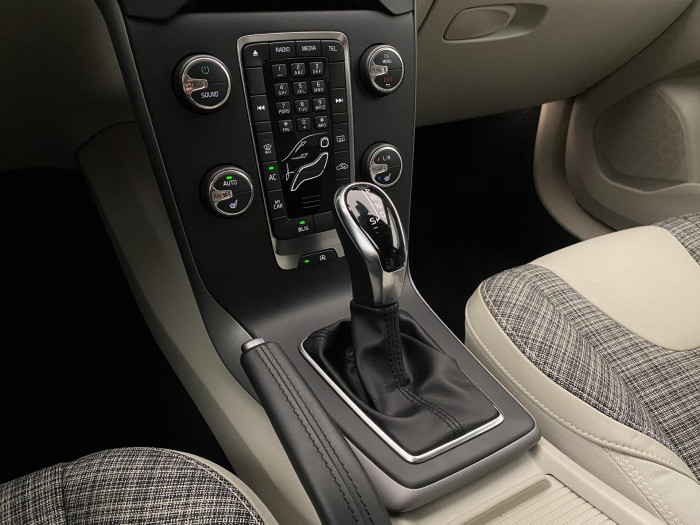 Volvo V40 CC T4 AWD MOMENTUM CZ 2.0 CC CC Momentum