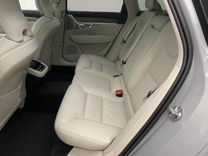 Volvo V90 CC B4 AWD ULTIMATE CZ 1.maj 2.0 CC CC