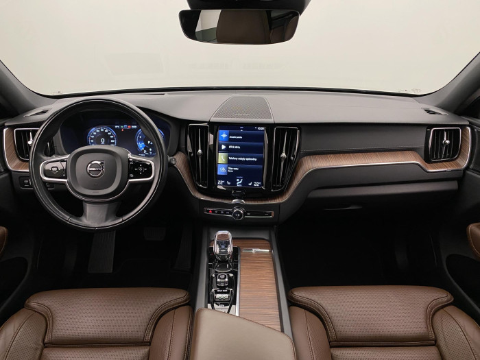 Volvo XC60 B5 AWD INSCRIPTION AUT CZ