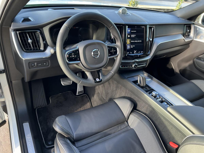Volvo XC60 T8 AWD R-DESIGN Aut 1.maj.