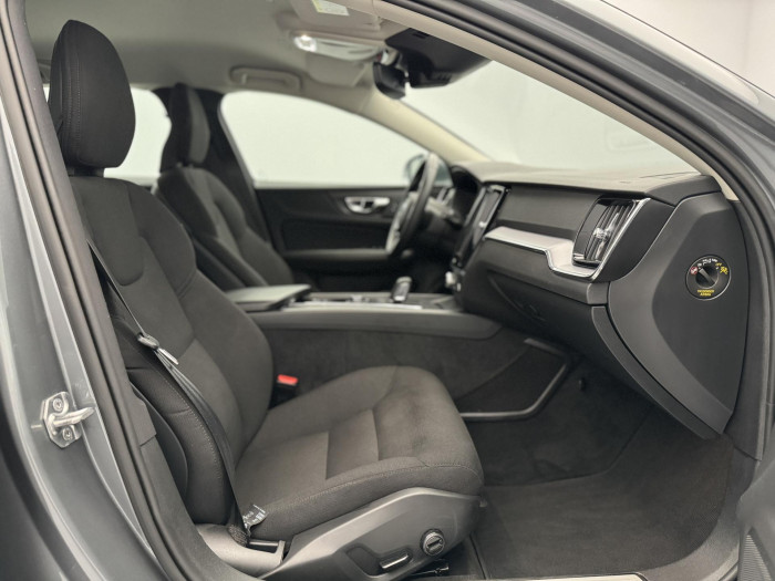 Volvo V60 B4 MOMENTUM AUT 2.0 Momentum
