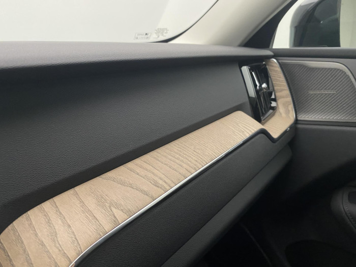 Volvo XC60 B5 AWD AUT DARK PLUS