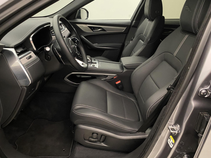 Jaguar F-Pace D300 R-DYNAMIC SE REZERVACE 3.0 d Dynamic SE