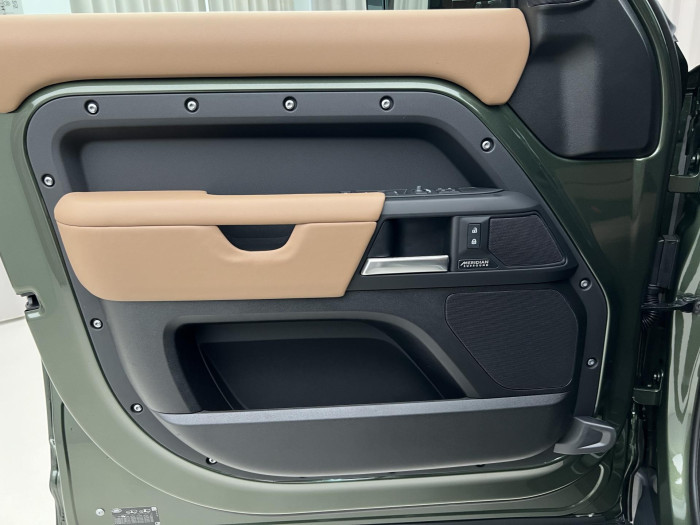 Land Rover Defender 110 D350 X-DYNAMIC HSE AWD Aut 3.0 d Dynamic