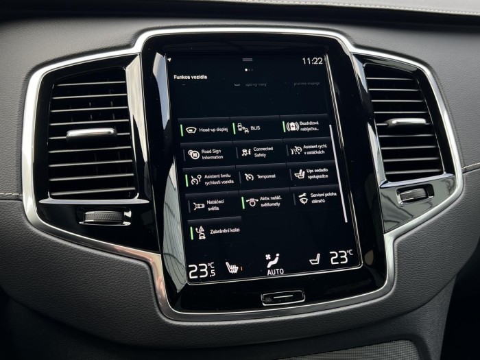 Volvo XC90 B5 AWD R-DESIGN 7 MÍSTNÁ Aut