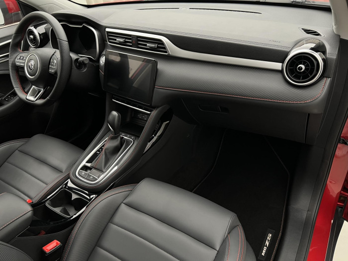 MG ZS 1.0T EXCLUSIVE AUT CZ 1.maj. 1.0 Exclusive