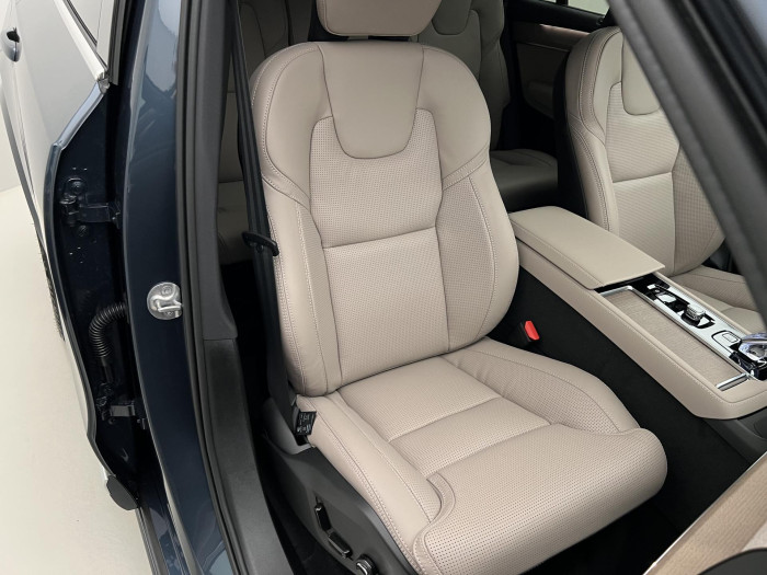 Volvo XC90 T8 AWD RECHARGE BRIGHT PLUS
