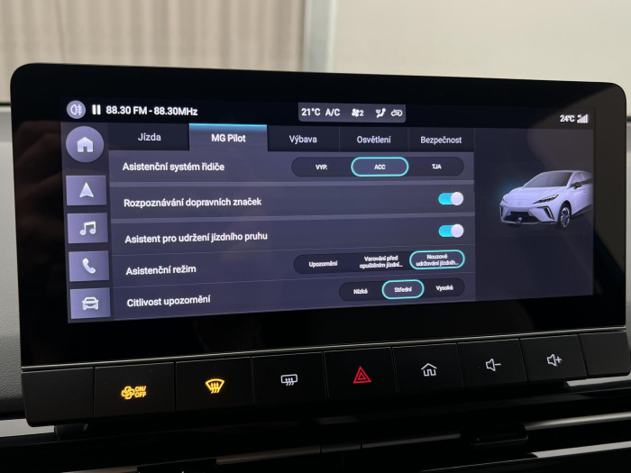 MG MG4 EV EXCLUSIVE 77kWh CZ 1.maj. Exclusive