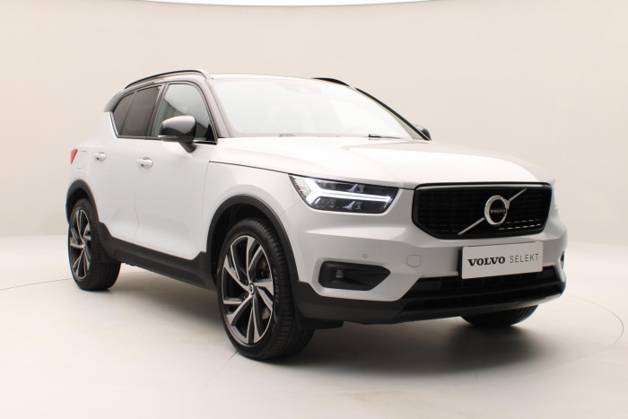 Volvo XC40 B4 AWD R-DESIGN AUT CZ