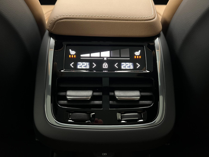 Volvo V60 B4 DARK ULTRA AUT