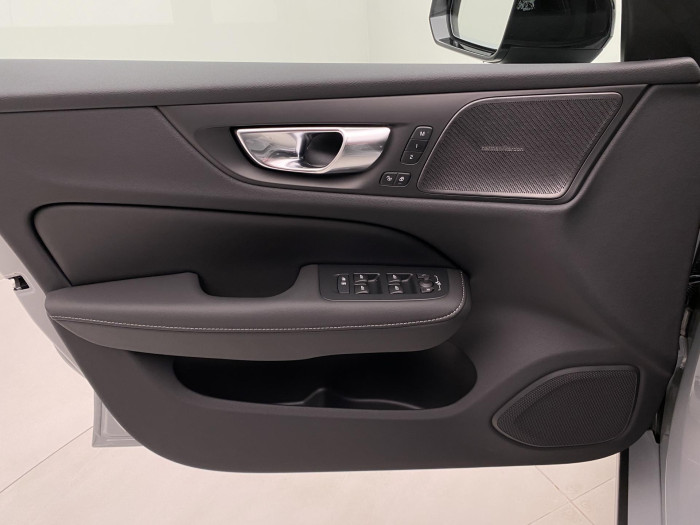 Volvo V60 B4 AUT DARK PLUS