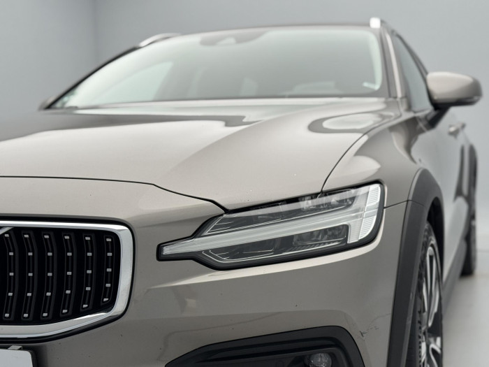 Volvo V60 CC D4 AWD MOMENTUM REZERVACE 2.0 d CC CC Momentum