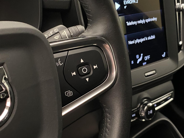 Volvo XC40 T2 CORE NAVIGACE 1.maj