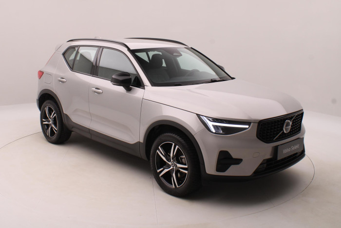 Volvo XC40 B3 DARK PLUS AUT CZ