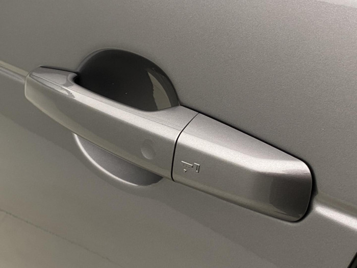 Land Rover Discovery D350 DYNAMIC SE AWD REZERVACE 3.0 d Dynamic SE