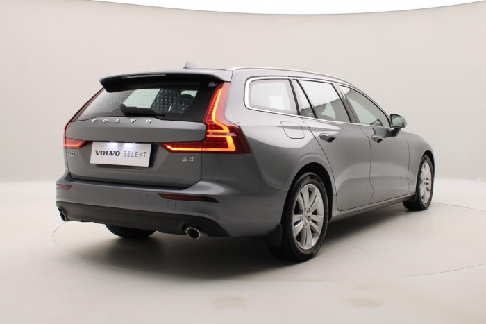 Volvo V60 B4 MOMENTUM AUT REZERVACE 2.0 Momentum