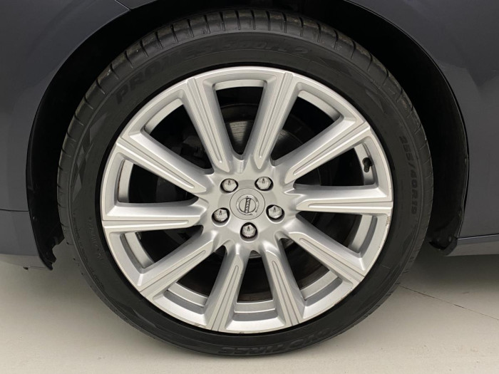 Volvo V90 D4 INSCRIPTION AUT REZERVACE 2.0 d