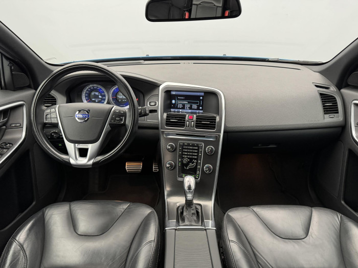 Volvo XC60 D5 AWD R-Design AUT CZ 2.4 d
