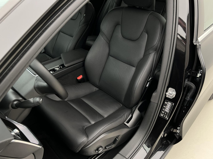 Volvo V60 B4 MOMENTUM AUT 2.0 Momentum