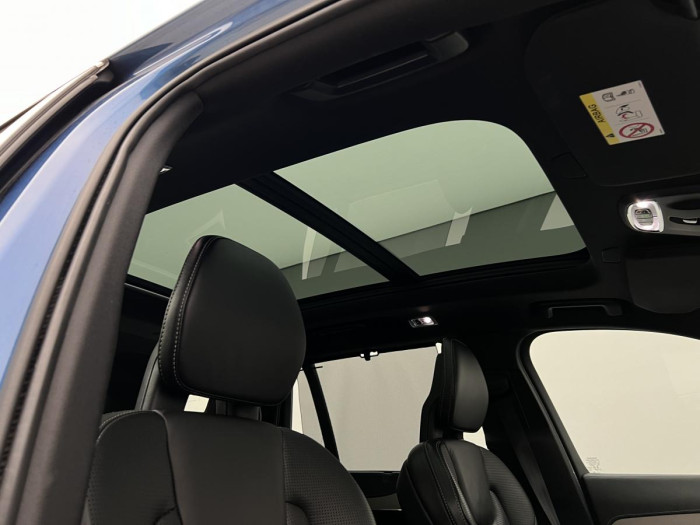 Volvo XC90 T8 AWD R-DESIGN 7MÍSTNÁ AUT CZ