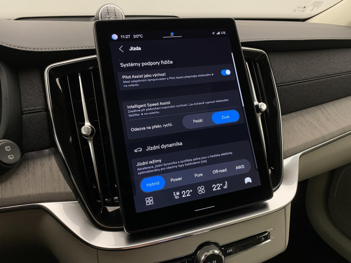 Volvo XC90 T8 AWD RECHARGE DARK ULTRA 7m