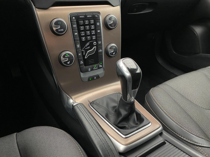 Volvo V40 D3 MOMENTUM 2.0 d Momentum