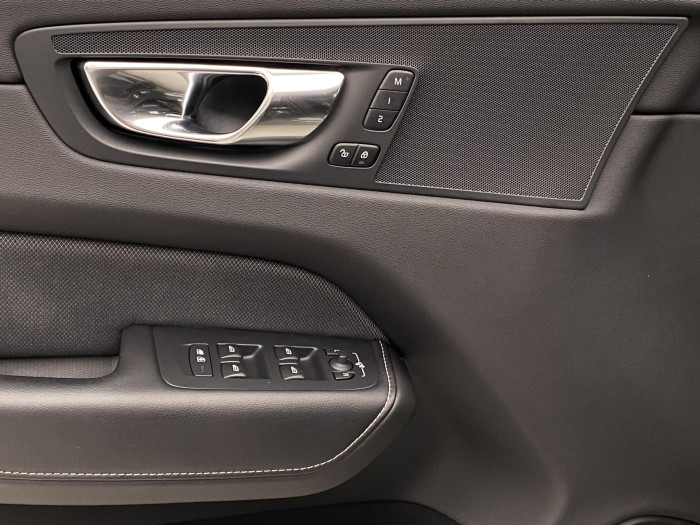 Volvo XC60 D4 R-DESIGN AUT 2.0 d