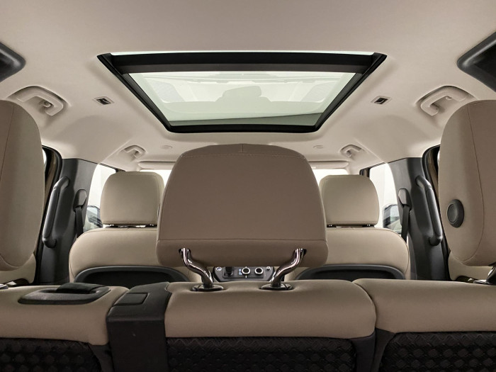 Land Rover Defender D250 AWD SE AUT CZ 3.0 d SE