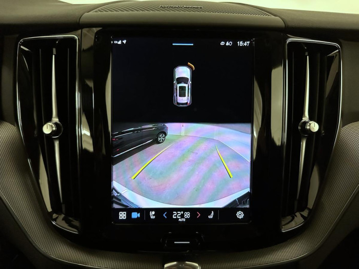 Volvo XC60 B4 AWD PLUS DARK REZERVACE 2.0 Plus