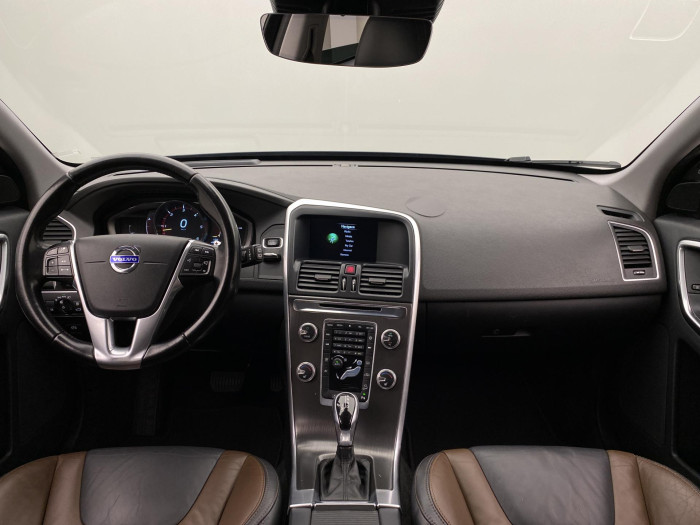 Volvo XC60 D5 AWD SUMMUM AUT CZ 2.4 d Summum