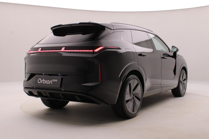 Lynk & Co 08 MORE PHEV