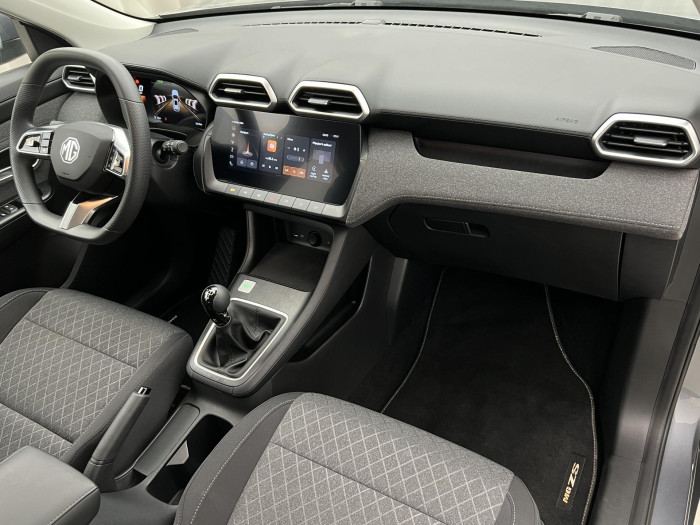 MG ZS 1.5 EXCITE CZ 1.maj.