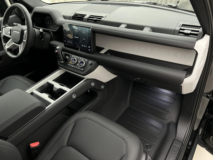 Land Rover Defender 110 D250 S AWD Aut 3.0 d