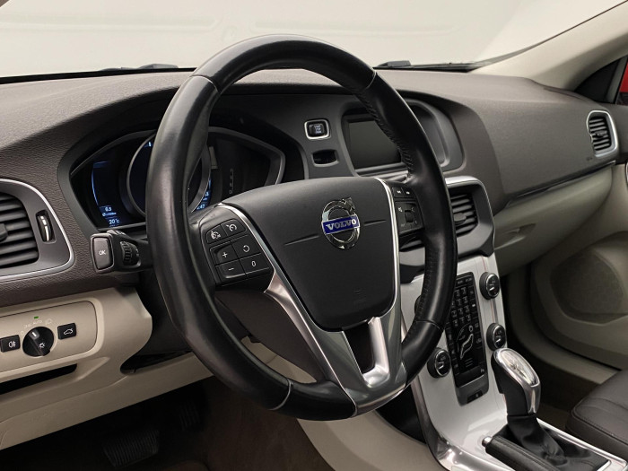 Volvo V40 D3 SUMMUM AUT 2.0 d Summum