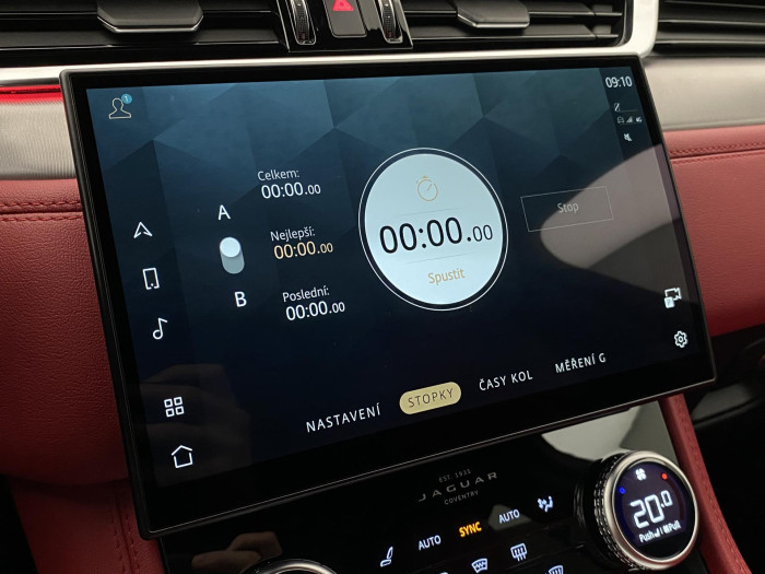 Jaguar F-Pace D300 S R-DYNAMIC AWD REZERVACE 3.0 d Dynamic