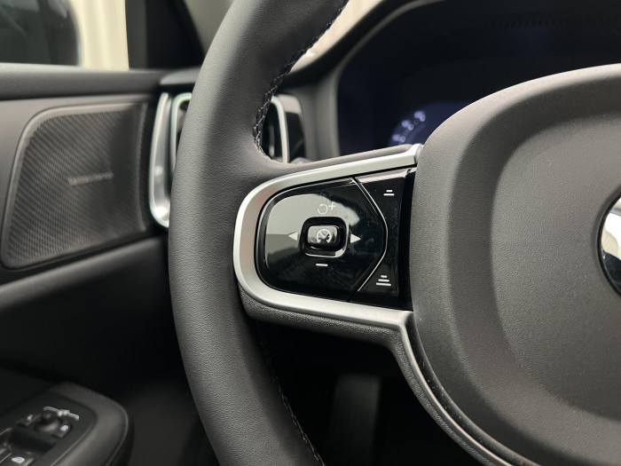 Volvo V60 B4 PLUS DARK AUT 1.maj.