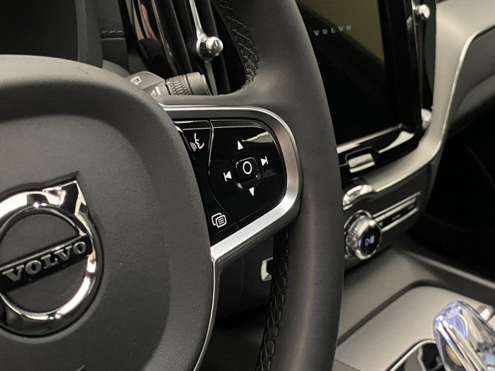 Volvo XC60 B5 AWD BLACK EDITION AUT 1.maj 2.0 Edition