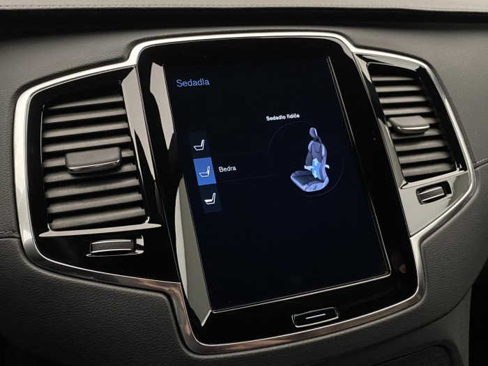 Volvo XC90 B5 AWD INSCRIPTION REZERVACE